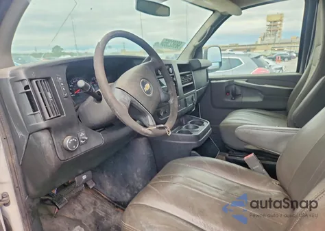 2015 Chevrolet Express G2500 from USA, damaged, VIN 1GCWGGFF8F1110923